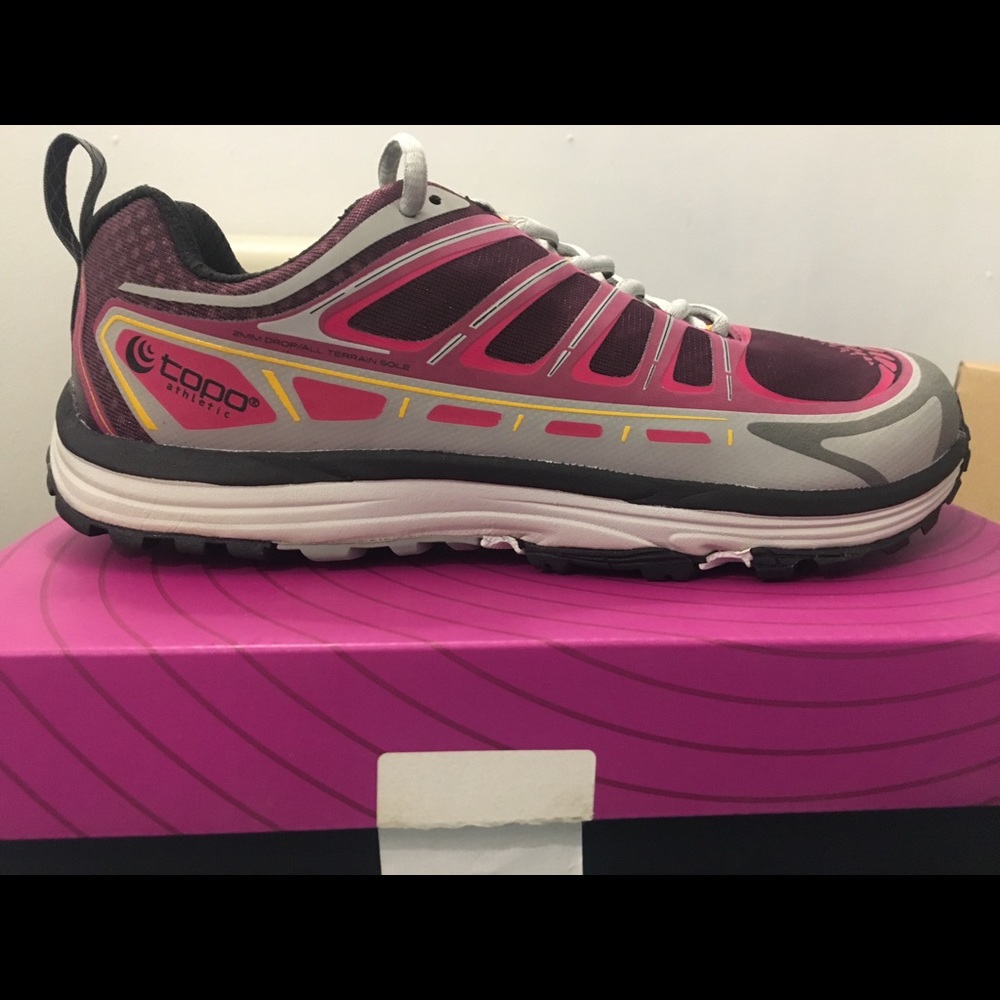 Topo Athletic 7.5